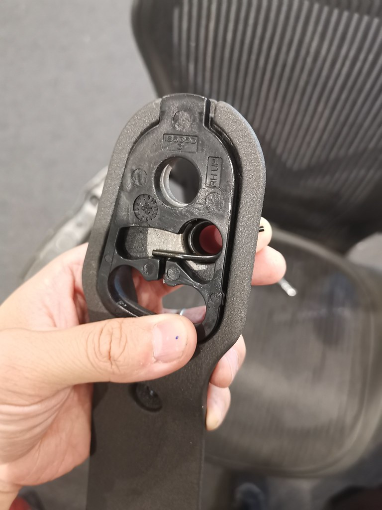 Aeron Chair Arm Spring 1
